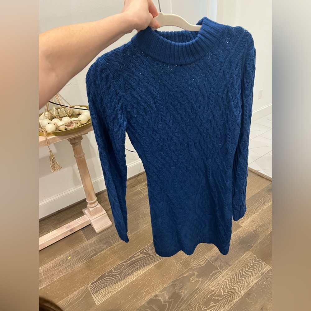 Blue long sleeve mini sweater dress